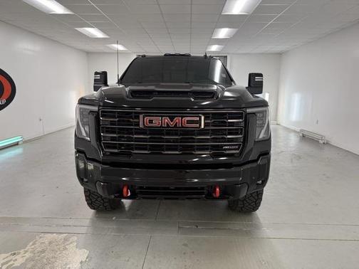 2025 GMC Sierra 2500 AT4