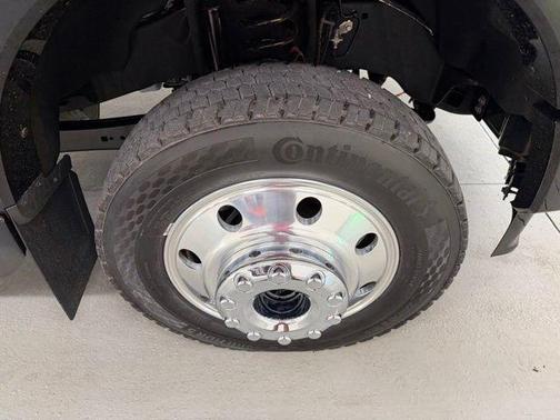 Agate Black Metallic 2026 Ford F-450 King Ranch