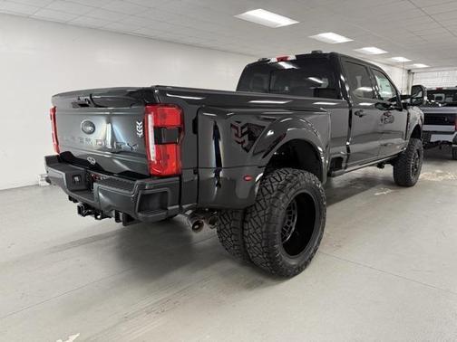 2025 Ford F-350 Lariat