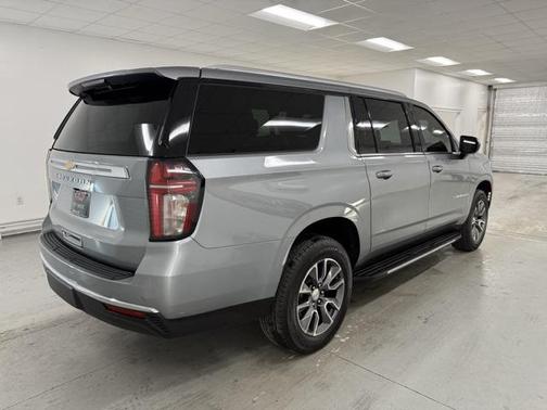 2024 Chevrolet Suburban LS