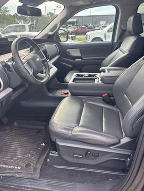 Black Metallic 2025 Ford Expedition Active