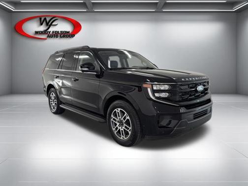 Black Metallic 2025 Ford Expedition Active