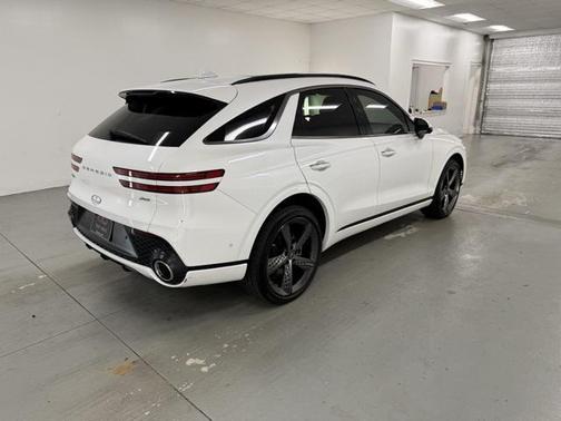 2022 Genesis GV70 2.5T AWD