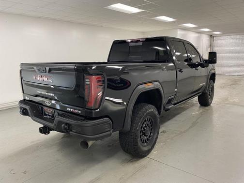 2024 GMC Sierra 2500 AT4