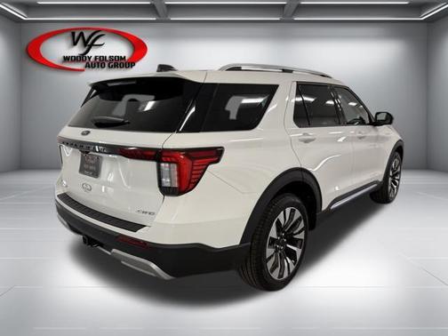 Star White Metallic Tri-Coat 2026 Ford Explorer Platinum