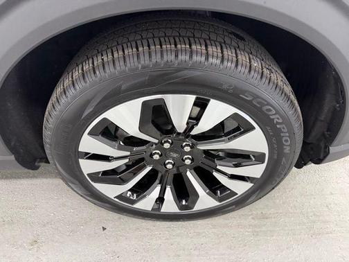 Star White Metallic Tri-Coat 2026 Ford Explorer Platinum