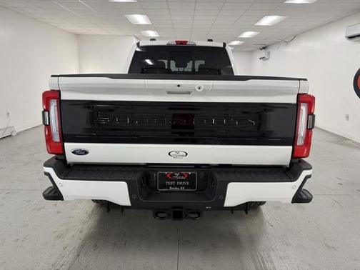 2026 Ford F-250 Platinum