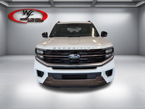 Star White Metallic Tri-Coat 2027 Ford Expedition Max King Ranch