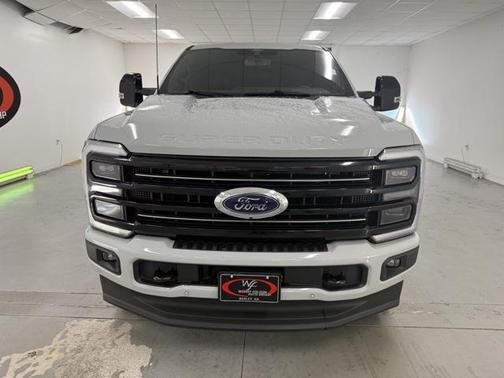 2025 Ford F-250 Platinum
