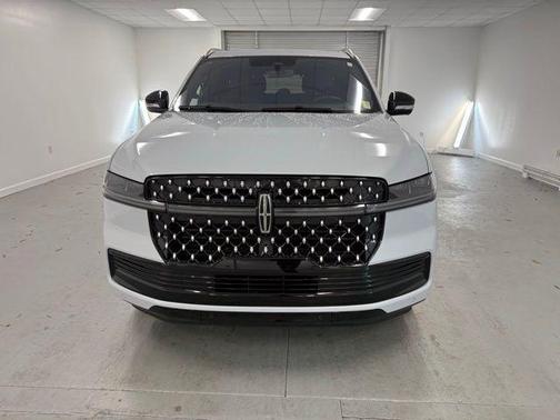 2025 Lincoln Navigator Black Label