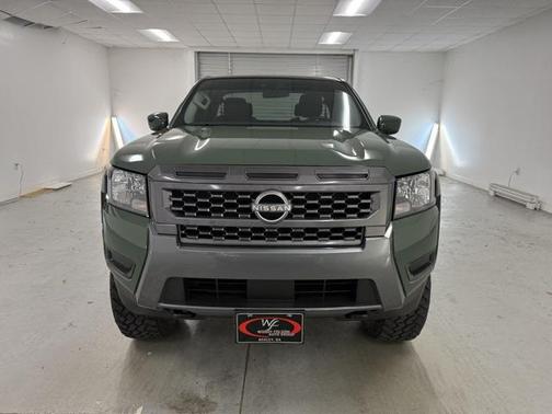 2025 Nissan Frontier SV