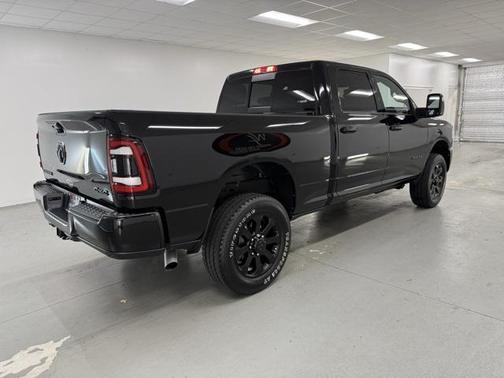 2024 RAM 2500 Laramie Crew Cab 4x4 6'4' Box