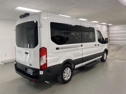 2025 Ford Transit-350 XL