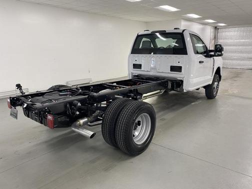 2025 Ford F-350 XL