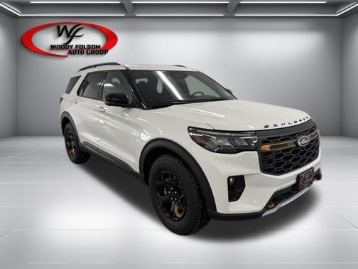 Star White Metallic Tri-Coat 2026 Ford Explorer Tremor