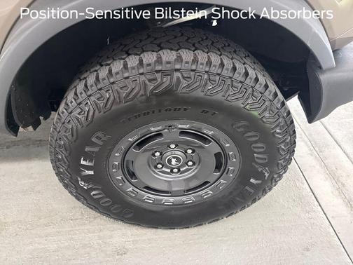 Marsh Gray 2025 Ford Bronco Base