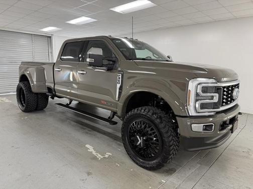 2026 Ford F-450 Platinum