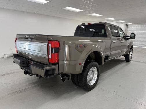2026 Ford F-450 Platinum