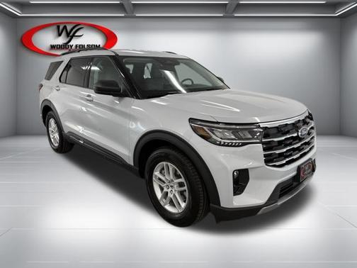 Space White Metallic 2026 Ford Explorer Active w/200A Pkg