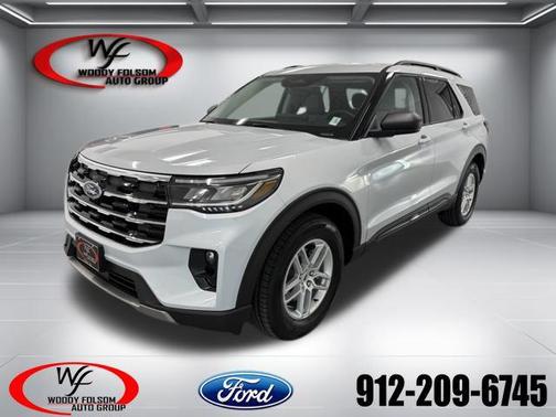 Space White Metallic 2026 Ford Explorer Active w/200A Pkg