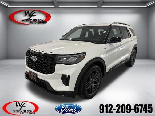 Star White Metallic Tri-Coat 2026 Ford Explorer ST-Line