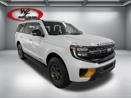 Space Silver Metallic 2026 Ford Expedition Tremor