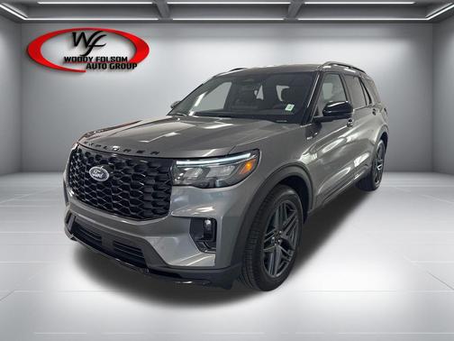 Carbonized Gray Metallic 2026 Ford Explorer ST-Line