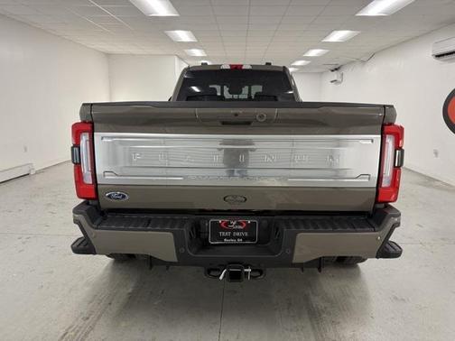 2026 Ford F-450 Platinum