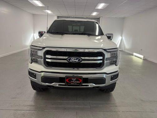 Star White Metallic Tri-Coat 2025 Ford F-150 Lariat