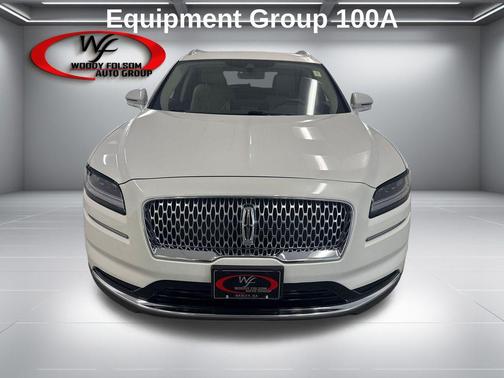 Pristine White Metallic Tri-Coat 2023 Lincoln Nautilus Standard