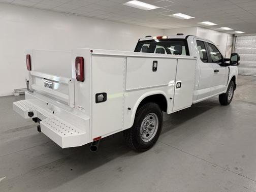 2025 Ford F-250 XL