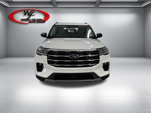 Star White Metallic Tri-Coat 2026 Ford Explorer Active