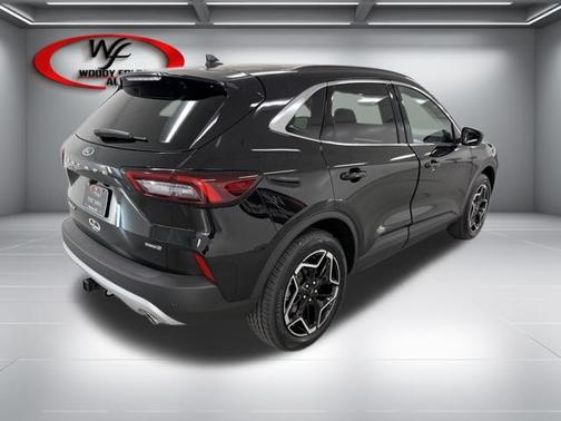 agate black metallic 2026 Ford Escape Platinum