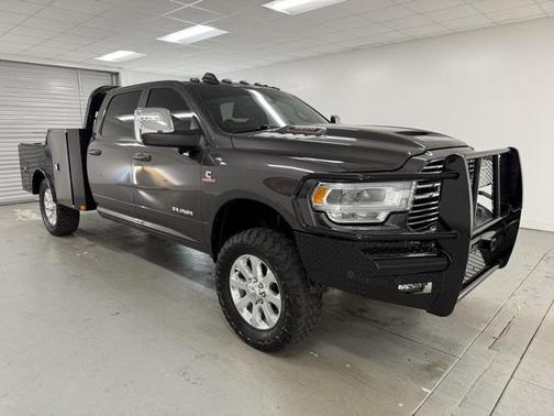 2024 RAM 3500 Laramie Crew Cab 4x4 8' Box
