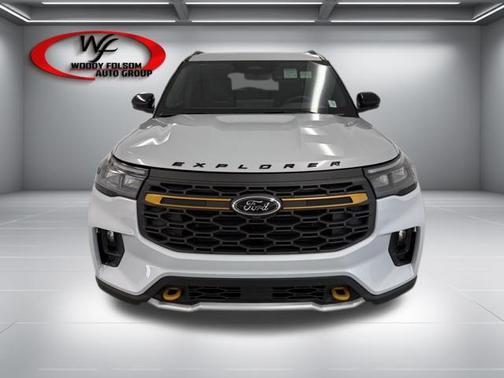 Space White Metallic 2026 Ford Explorer Tremor