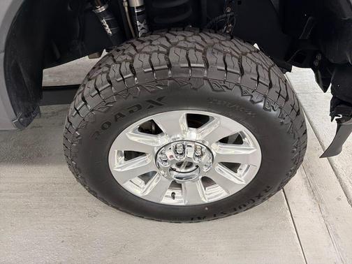 Gray Metallic 2022 Ford F-250 Platinum