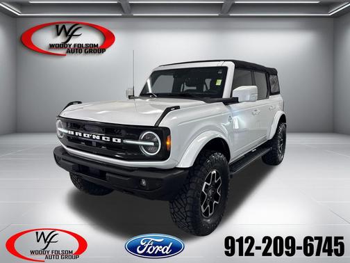 Oxford White 2023 Ford Bronco Outer Banks