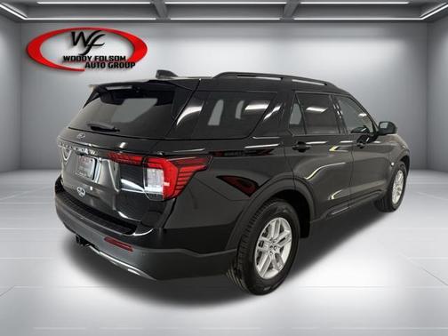 Agate Black Metallic 2026 Ford Explorer Active w/200A Pkg