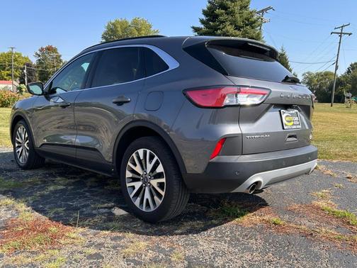 2021 Ford Escape Titanium Hybrid