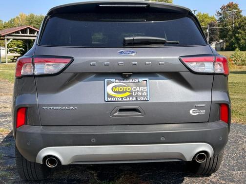 2021 Ford Escape Titanium Hybrid