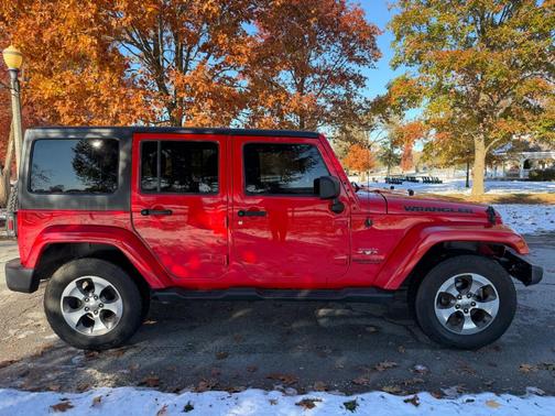 2016 Jeep Wrangler Unlimited Sahara