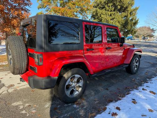 2016 Jeep Wrangler Unlimited Sahara