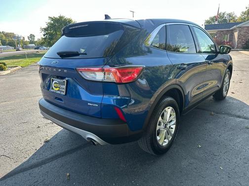 2022 Ford Escape SE
