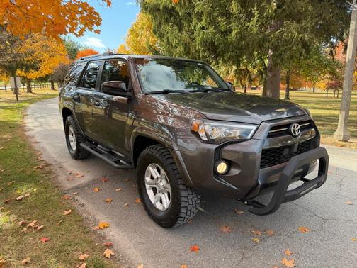 2020 Toyota 4Runner SR5 4WD