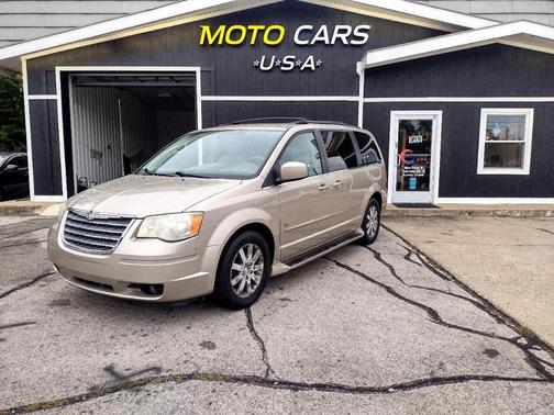 2009 Chrysler Town & Country Touring