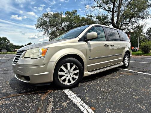2009 Chrysler Town & Country Touring
