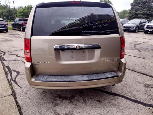 2009 Chrysler Town & Country Touring