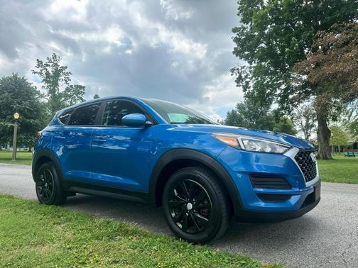 Blue 2020 Hyundai TUCSON SE