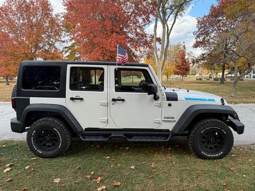 2012 Jeep Wrangler Unlimited Sport
