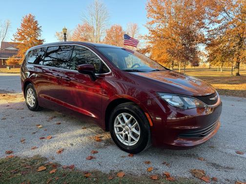 2017 Chrysler Pacifica LX